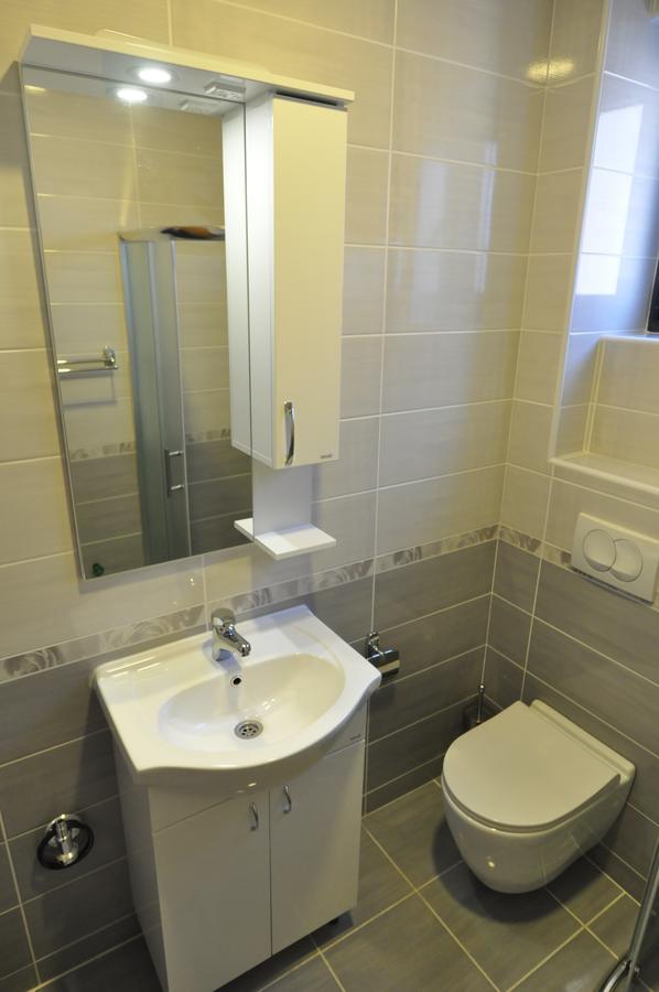 Alex 2 Apartman Vrnjacka Banja Phòng bức ảnh