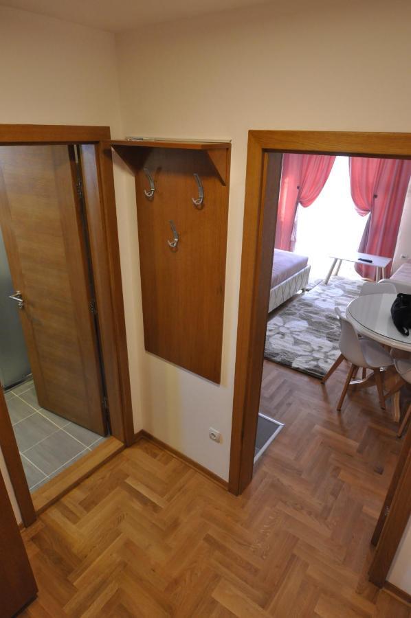 Alex 2 Apartman Vrnjacka Banja Phòng bức ảnh